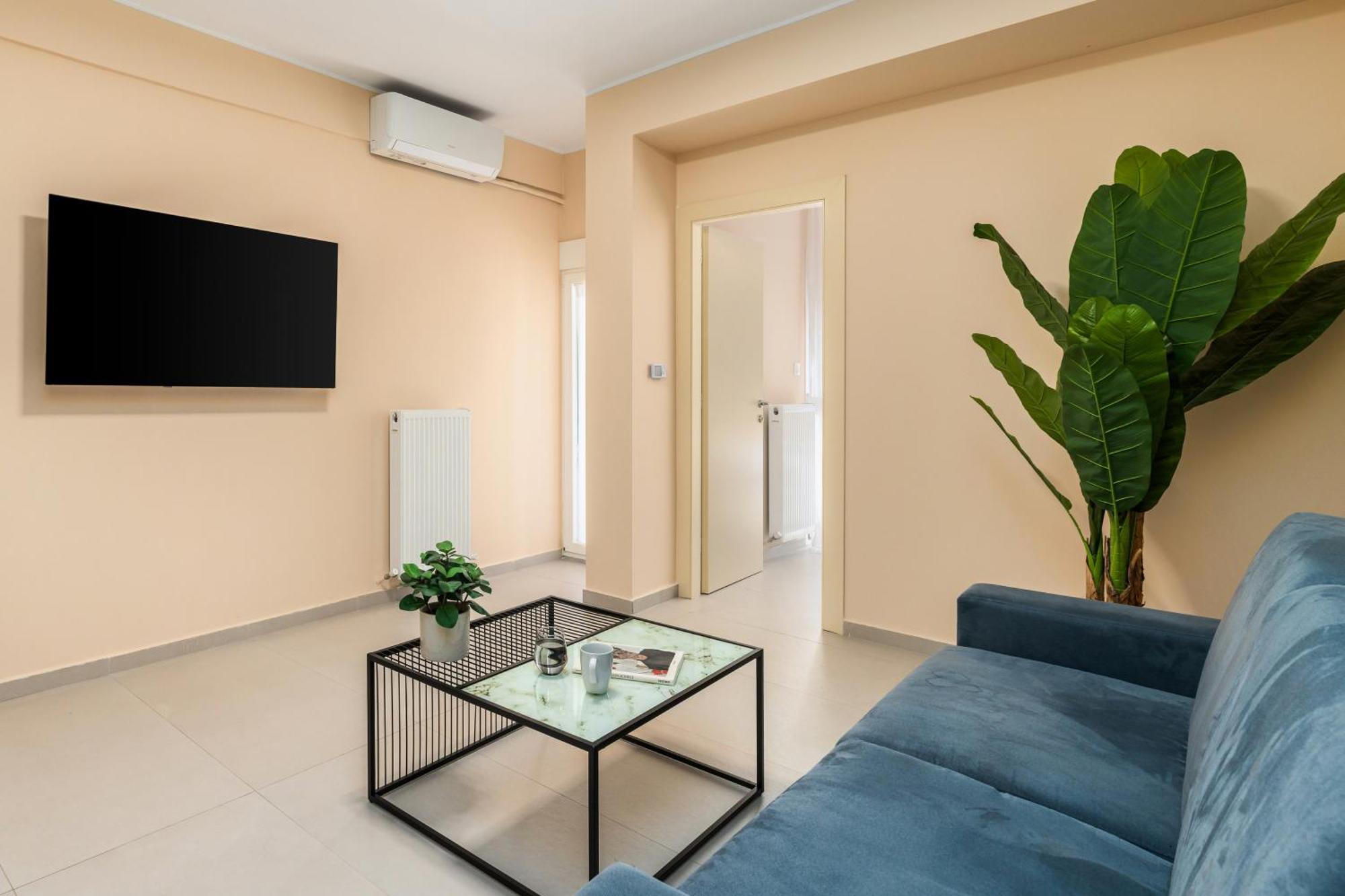 Coloured Nests Apartment Thessaloniki Exterior photo