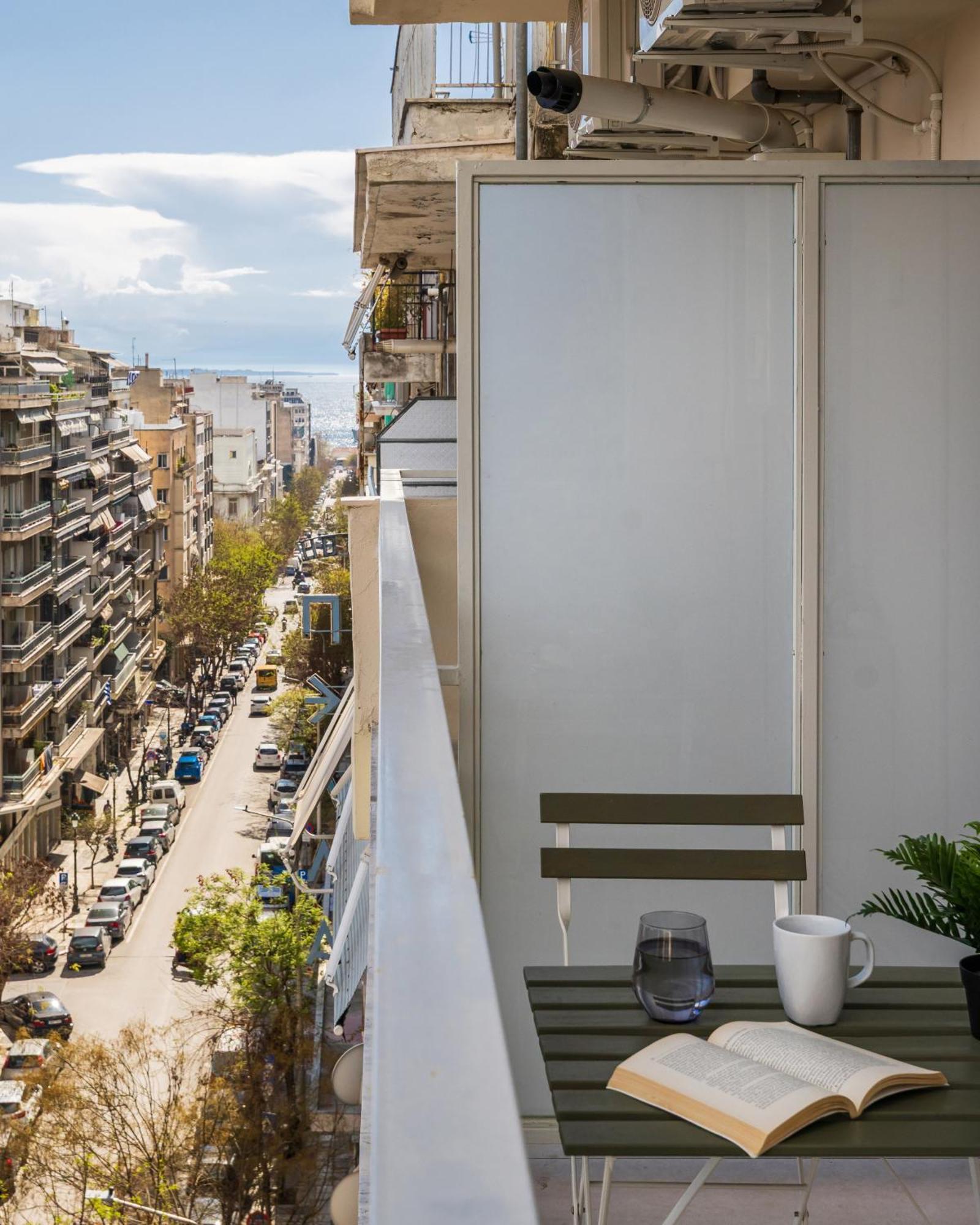 Coloured Nests Apartment Thessaloniki Exterior photo